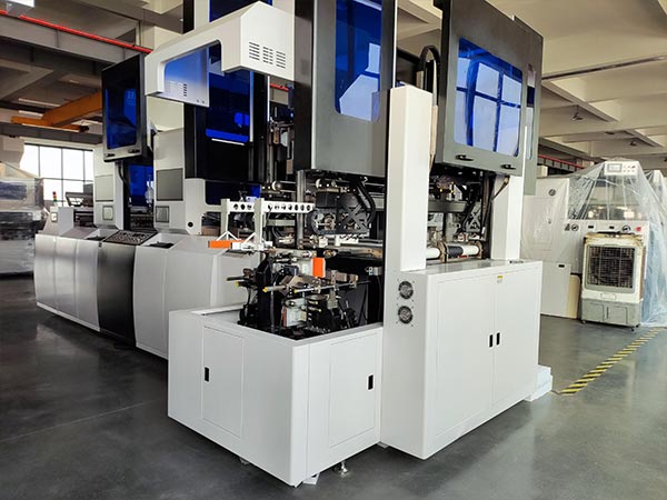 Double-station box wrapper